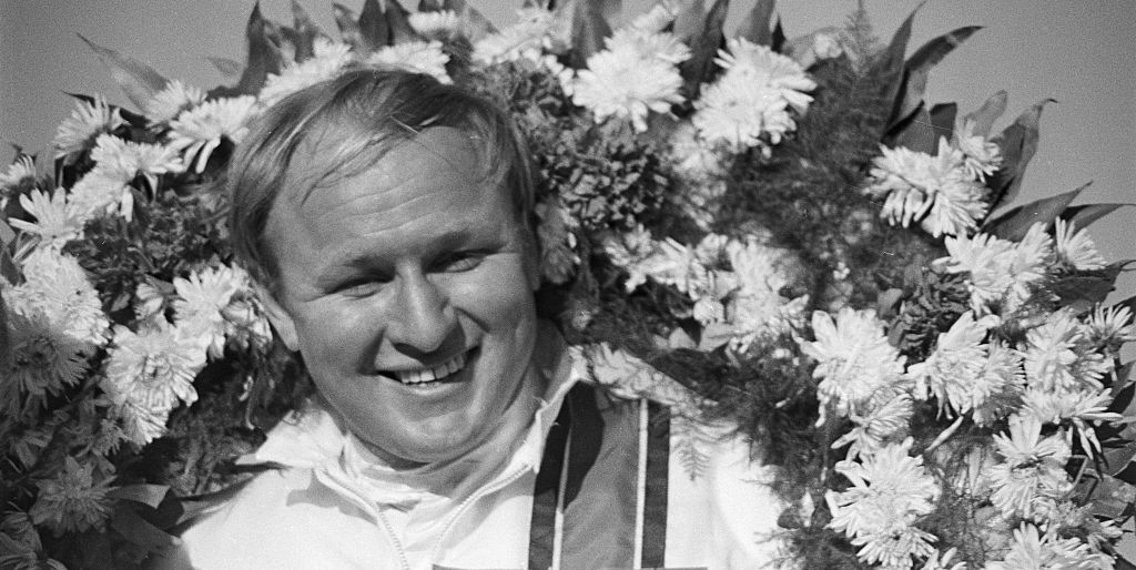 Cale Yarborough, Winner of 3 Consecutive NASCAR Cup Championships, Dies at 84