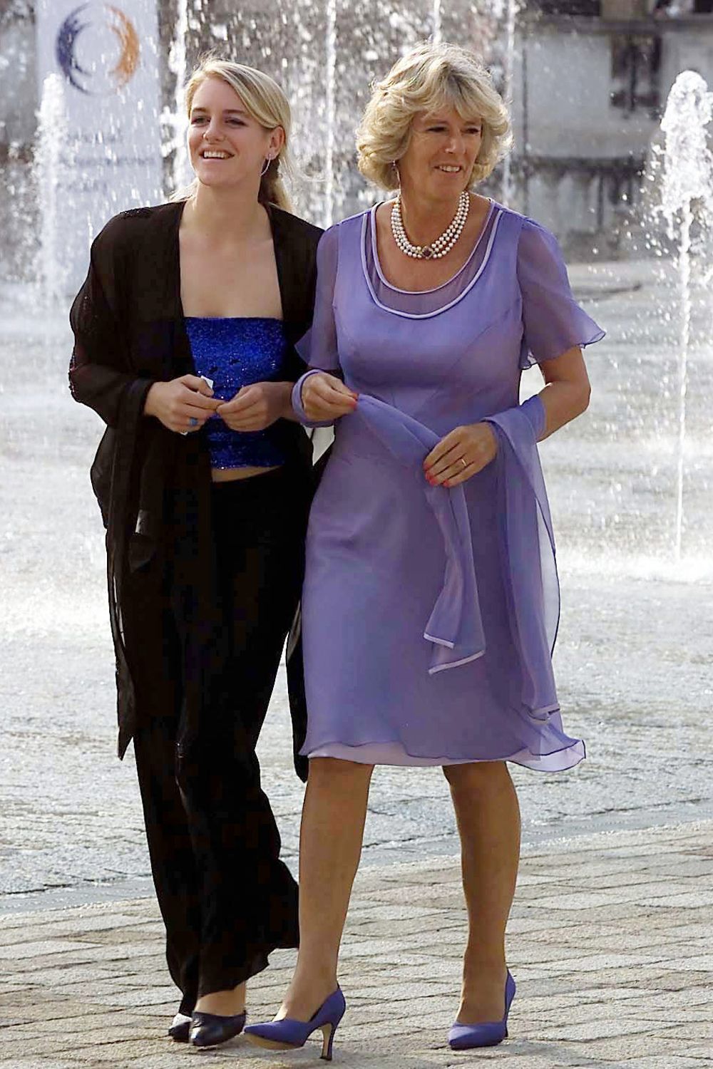 camilla-outfits-somerset-house-2001-1531324000.jpg