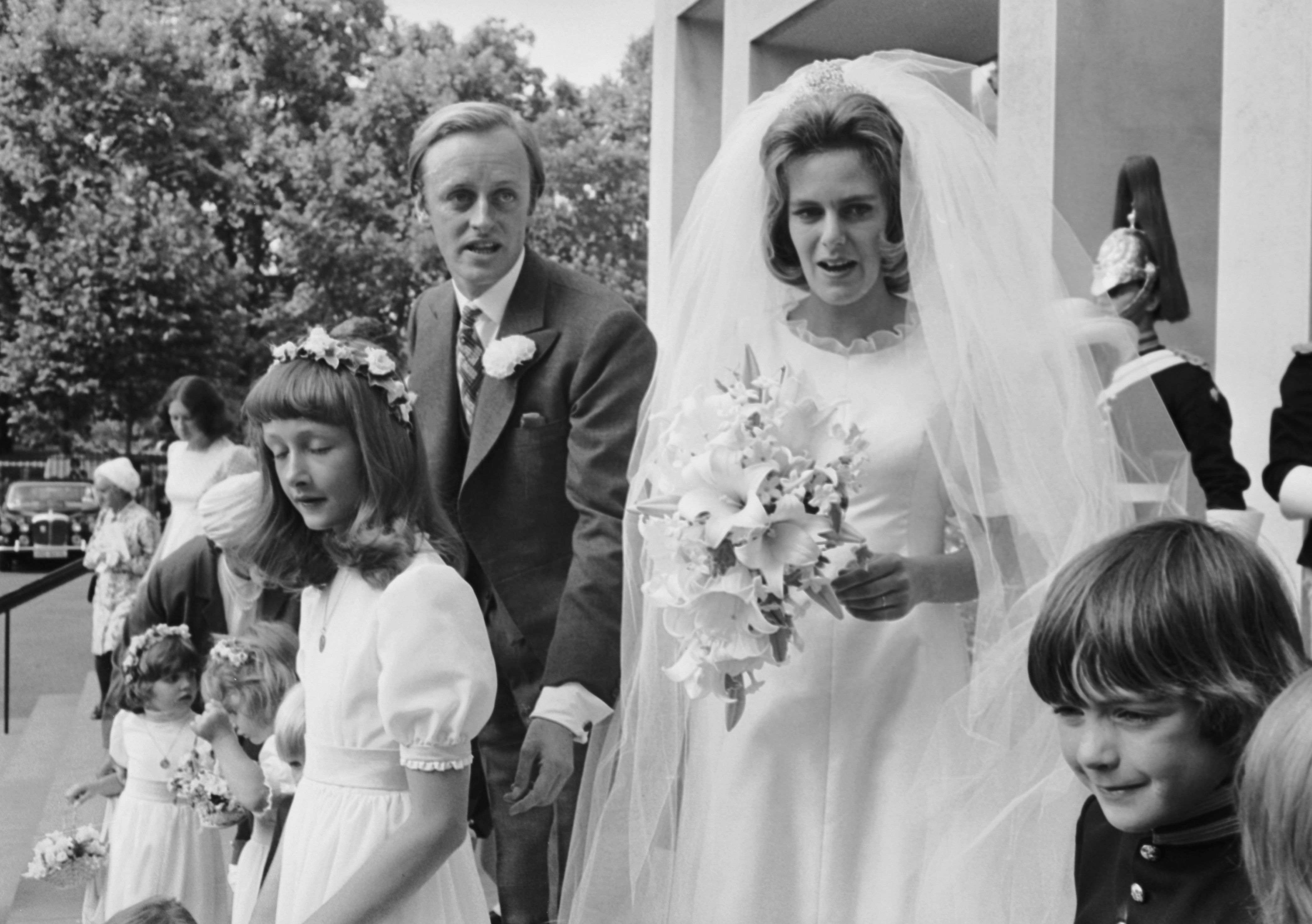 Photos Of Camilla Parker Bowles As A Young Woman Camilla Irl