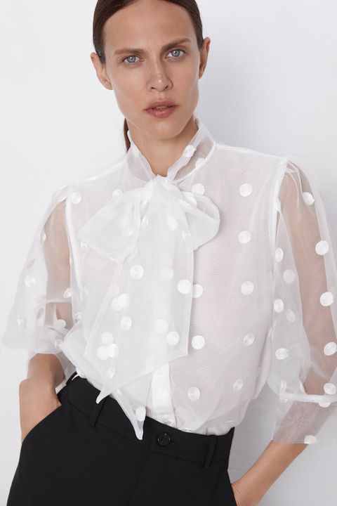 Aventurarse Polinizar Síguenos Camisas blancas de Zara para volver al trabajo con estilo