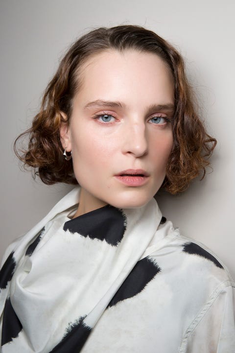 10 Idee Per Tagli Per Capelli Mossi Corti Moda Estate 2019