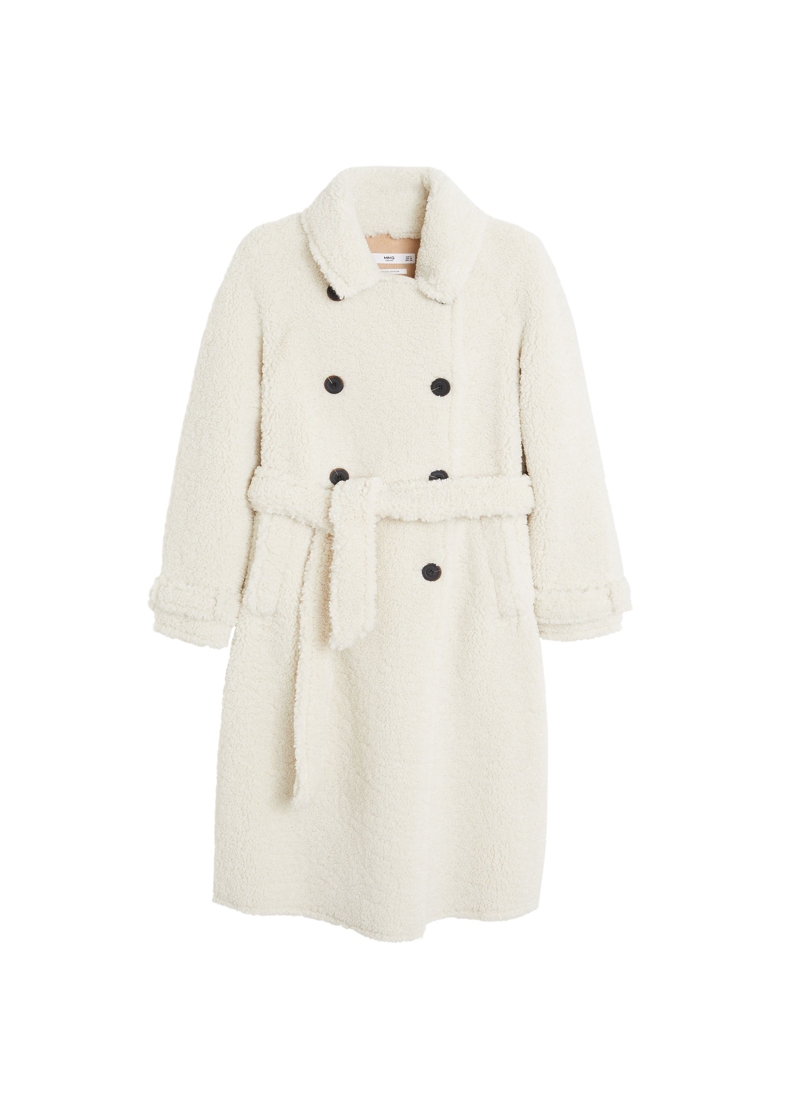 Cappotto moda inverno 2020, il <b>Teddy</b> di Emilia Clarke è di <b>Mango</b> cappotto <b>t...</b>