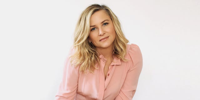 Jessica Capshaw Interview About Grey S Anatomy Season 14