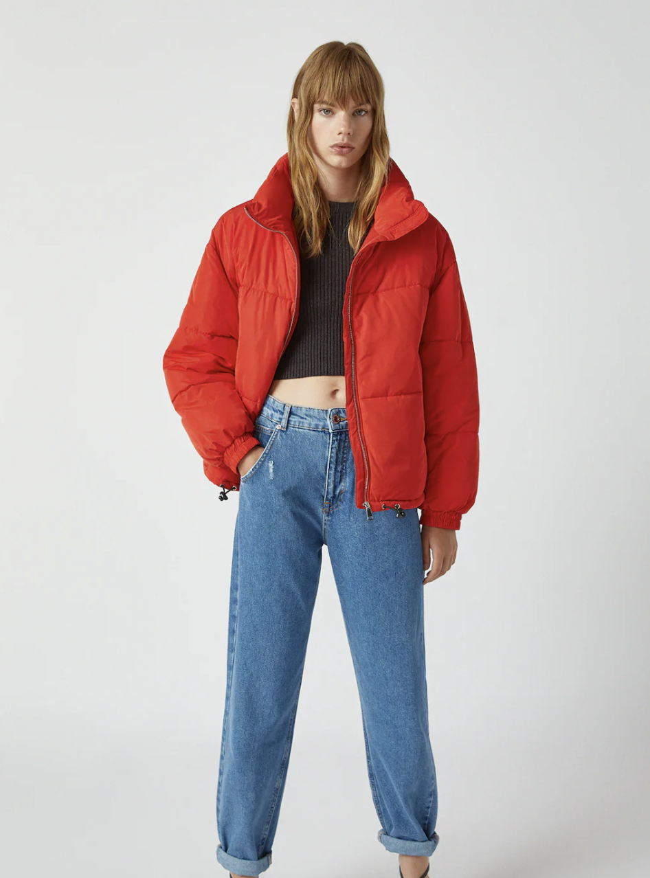 chaqueton rojo pull and bear