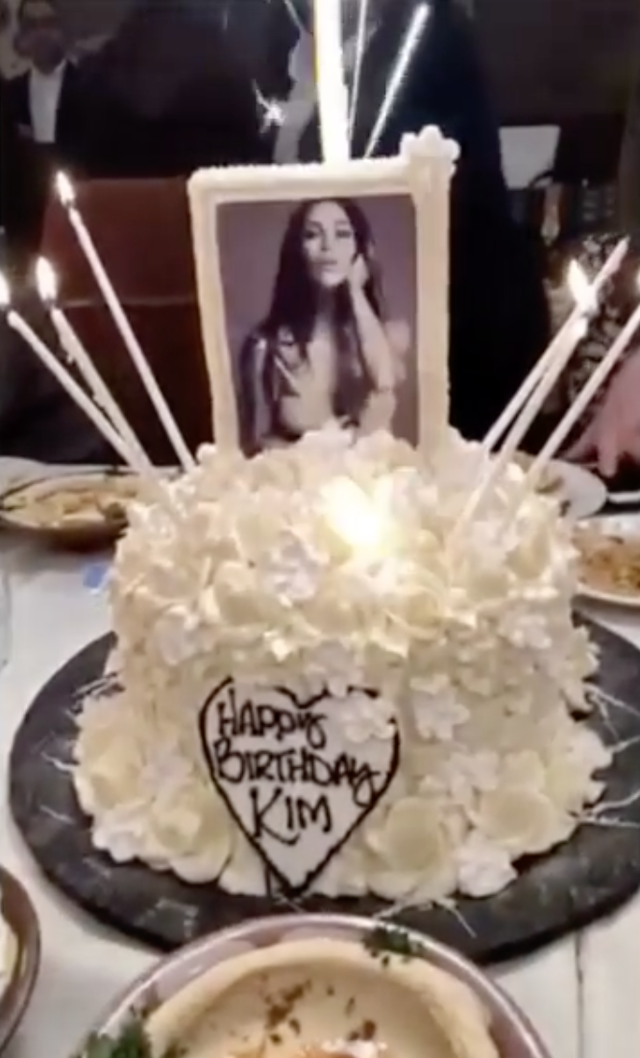 35 Best Kardashian Cakes All The Kardashian And Jenner Birthday