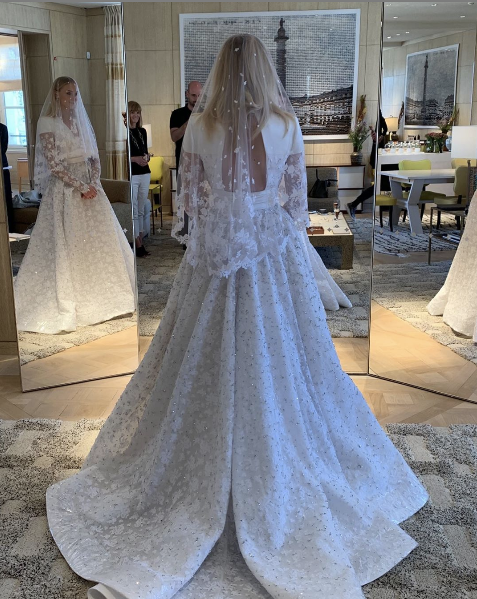 See Sophie Turner S Wedding Dress For French Ceremony To Joe Jonas