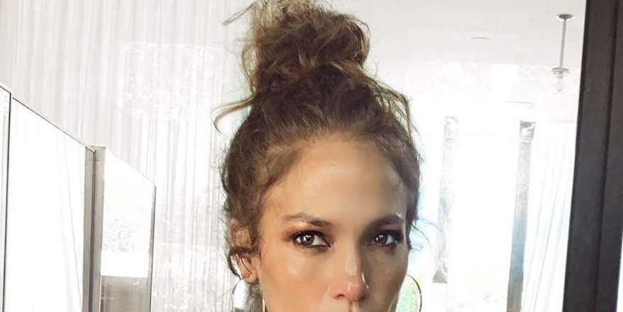 Jennifer Lopez Fans Find Mystery Masked Man in Her Gym Selfie
