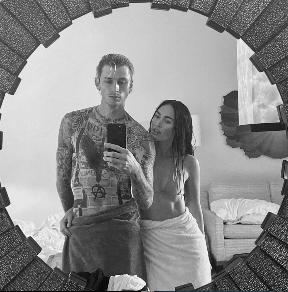 Megan Fox Porn Sex - Megan Fox Shares Shirtless Towel Selfie With Boyfriend Machine Gun Kelly