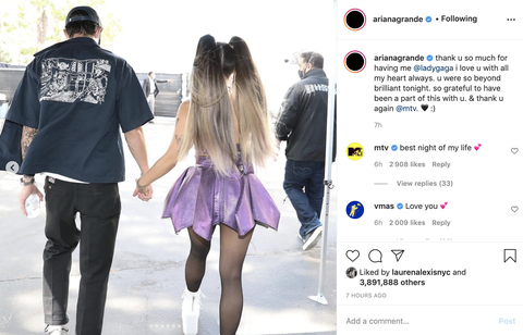 Ariana Grande And Her Boyfriend Dalton Gomez Hold Hands During Mtv Vmas 2020