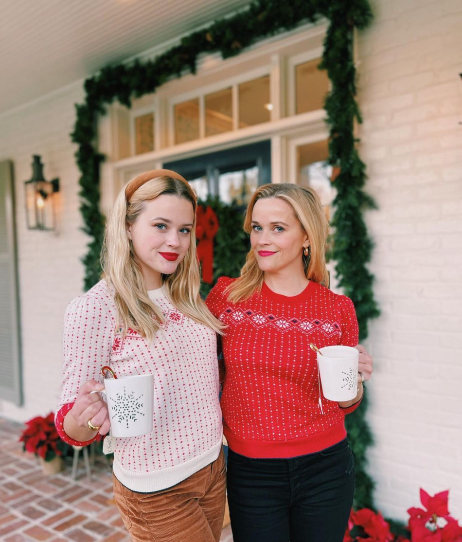 This Pic of Reese Witherspoon and Ava Phillippe Looking Identical in Holiday Sweaters Got 1.7M Likes