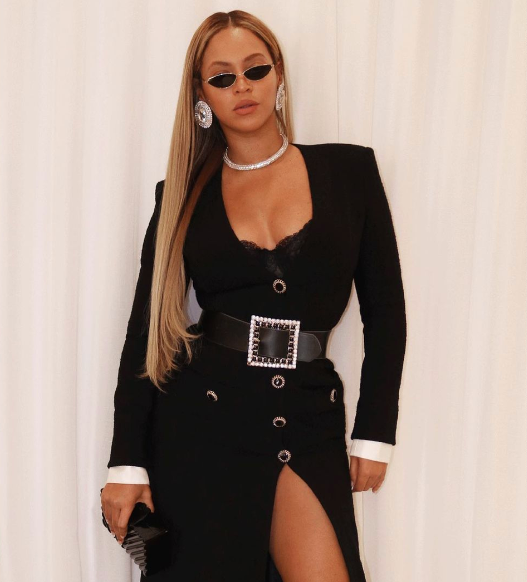 Beyoncé Posed Like the Pro She Is in a Black Dress With a Thigh-High Leg Slit