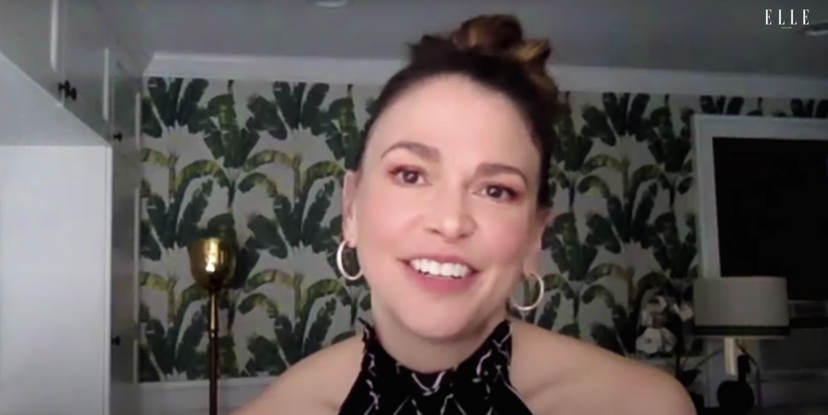 Sutton Foster on Crocheting With the ‘Younger’ Cast and the Advice She’d Give Her 20-Year Self