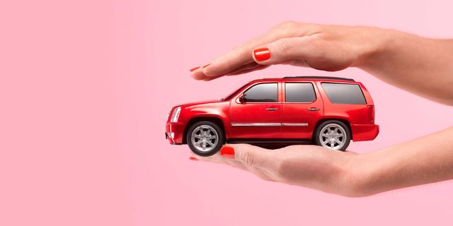 women and car buying