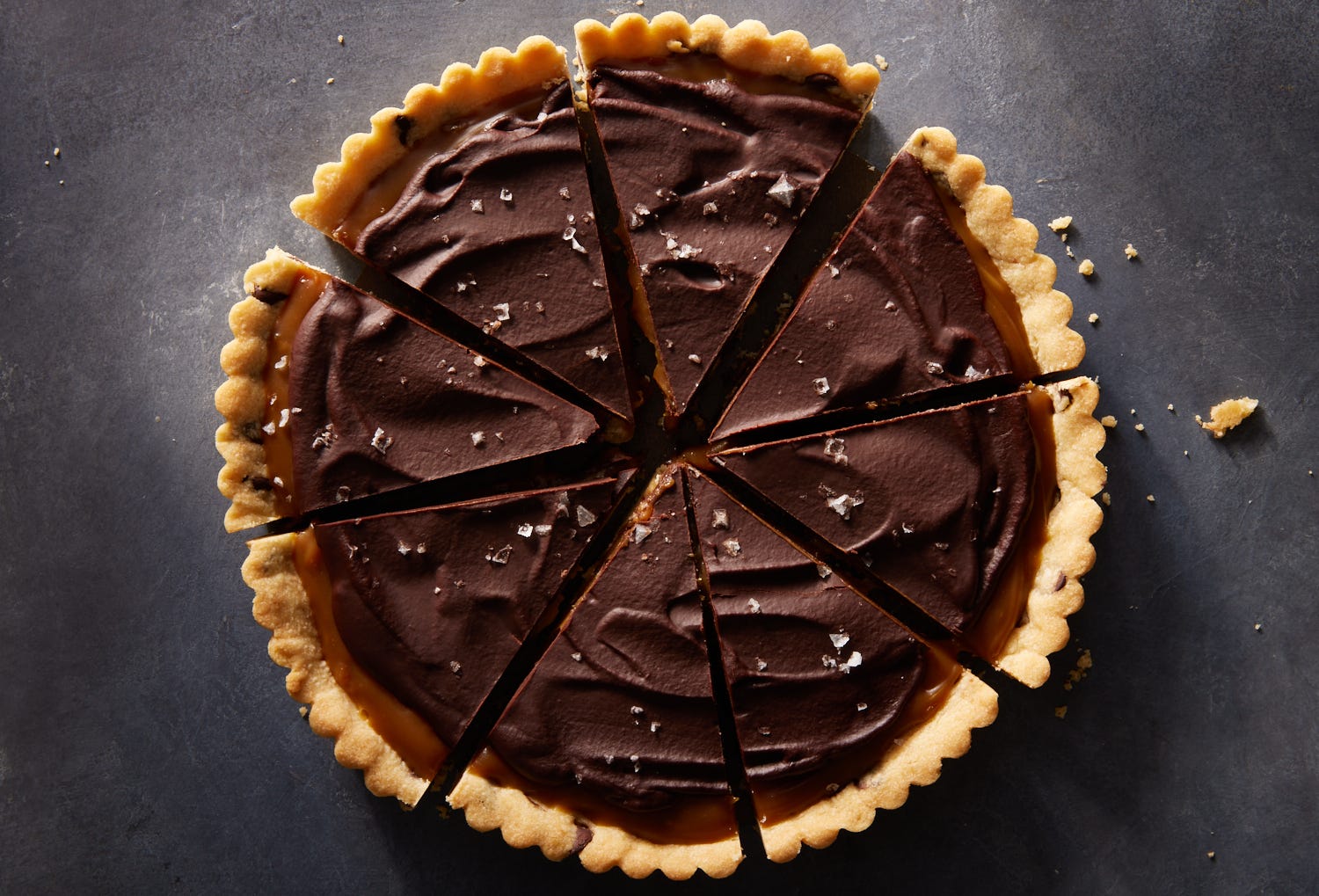 This Caramel Chocolate Chip Tart Takes Your Favorite Cookie To The Next Level