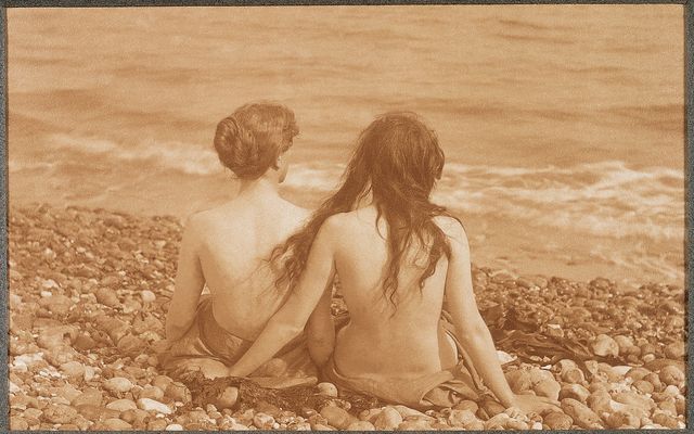 girls on the beach 1910