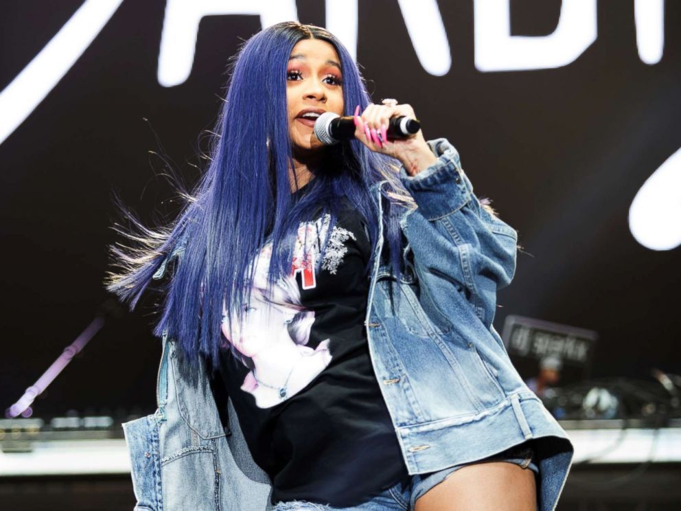 Pregnant Cardi B Almost Fell Out Of A Golf Cart - Video Of Pregnant ...