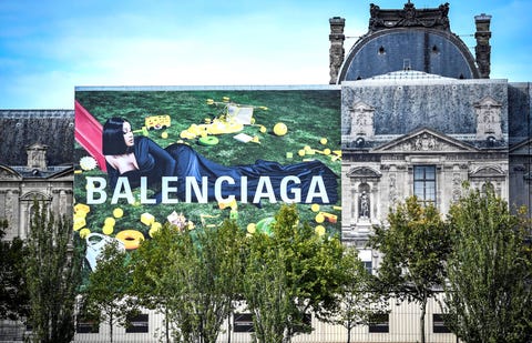 cardi b balenciaga louvre