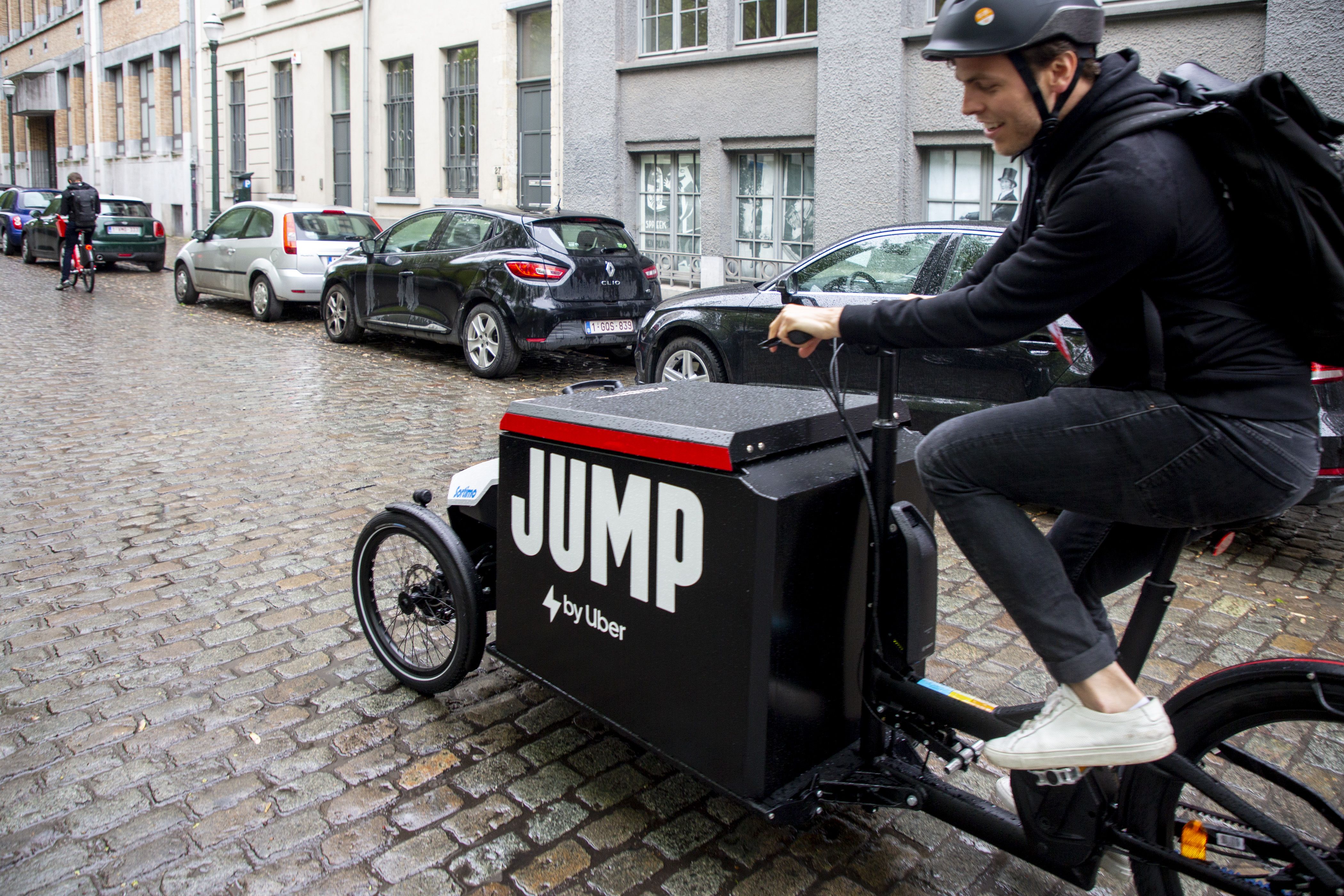 charge electric bike while riding