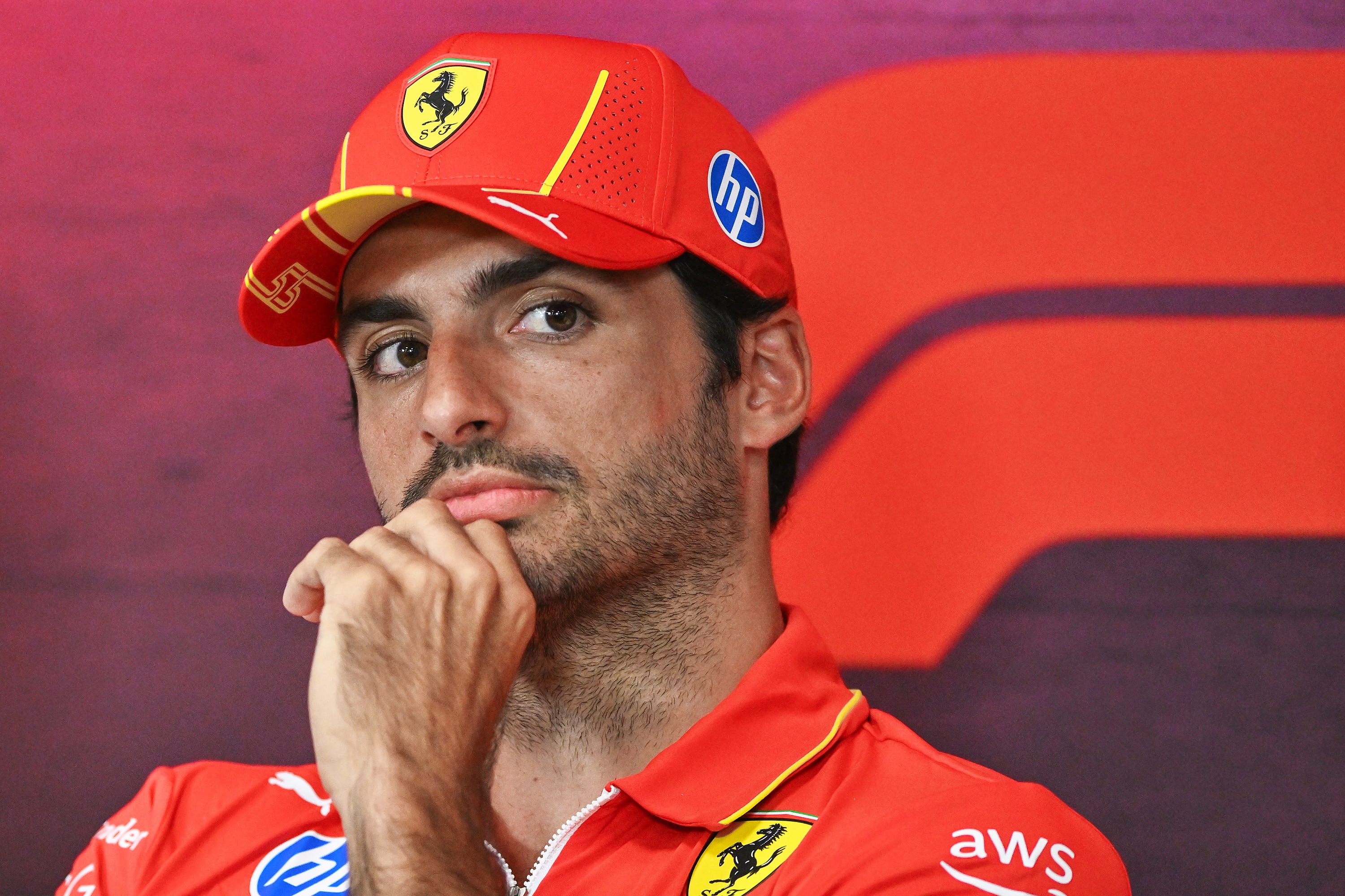 Ferrari's Carlos Sainz Signs With Williams