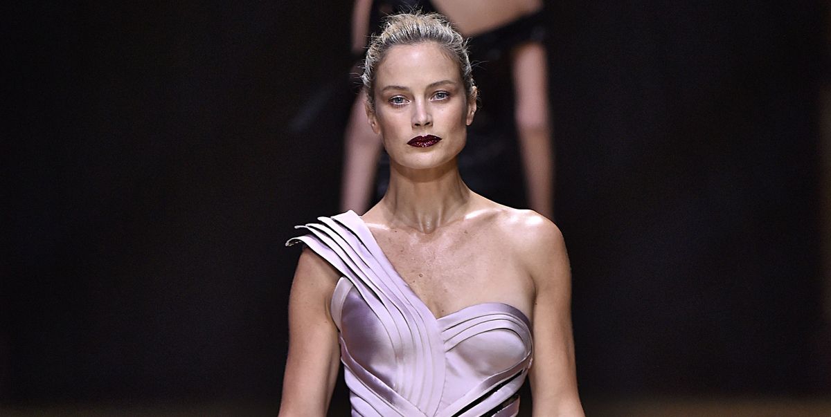 After Two Decades Supermodel Carolyn Murphy Still Has it All