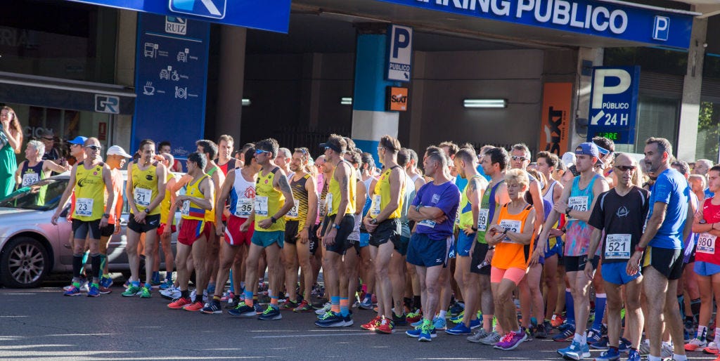 Paula Herrero and John Chebii win the Science Race