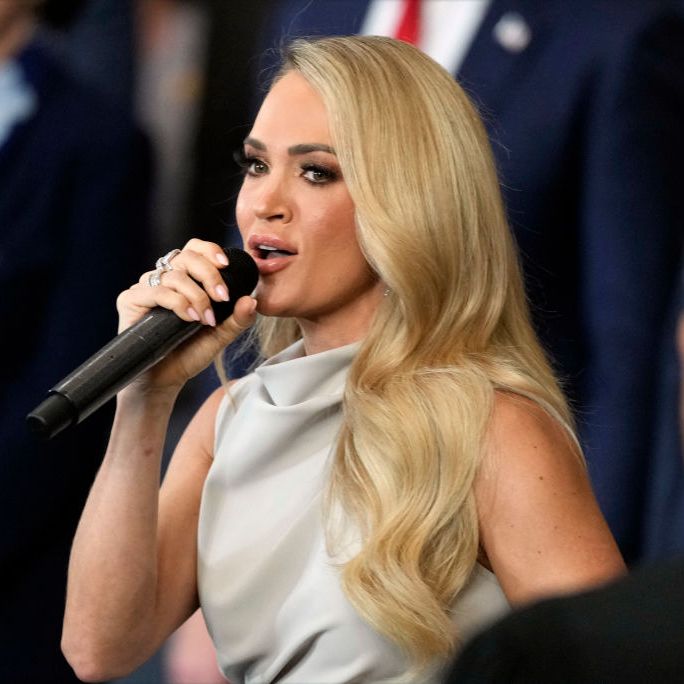 What Carrie Underwood Said When Her Music Malfunctioned at Inauguration