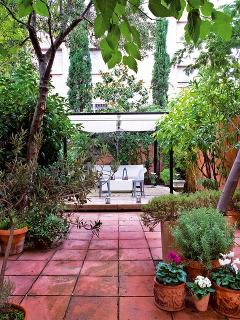 Casas con patio ajardinado: ideas para decorarlo