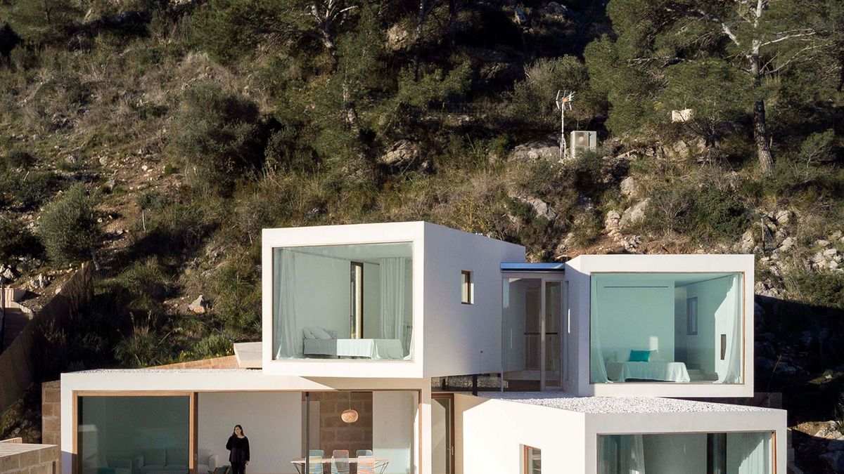 Una casa moderna con piscina y vistas en Canyamel, Mallorca