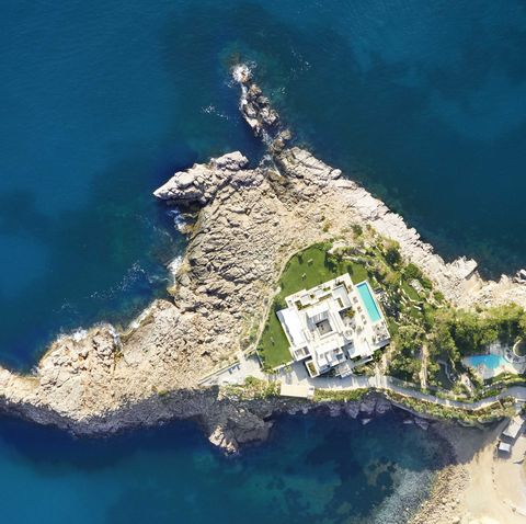 Leo Messi alquila esta casa y un yate en Ibiza con Fàbregas
