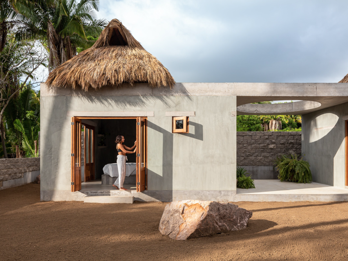Una casa de vacaciones en México inspirada en las clásicas chozas