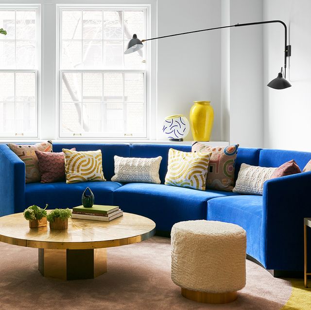 Creación distorsión Hora Ideas de decoración para colocar bien los cojines del sofá