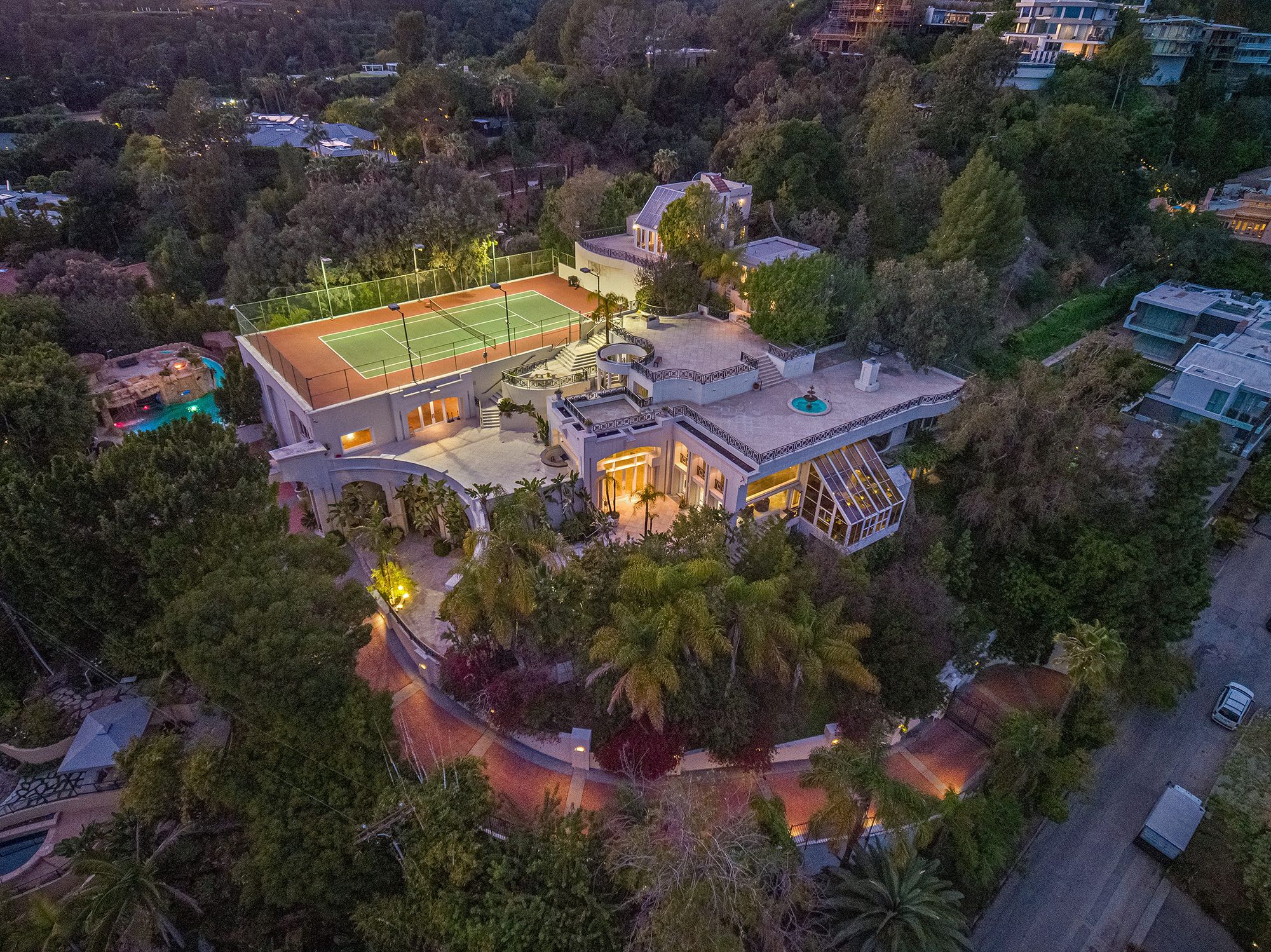 La casa morada de Prince en Beverly Hills - Casas de cine
