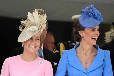キャサリン妃　ウィリアム王子　エリザベス女王　ロイヤルファミリー　ガーター勲章