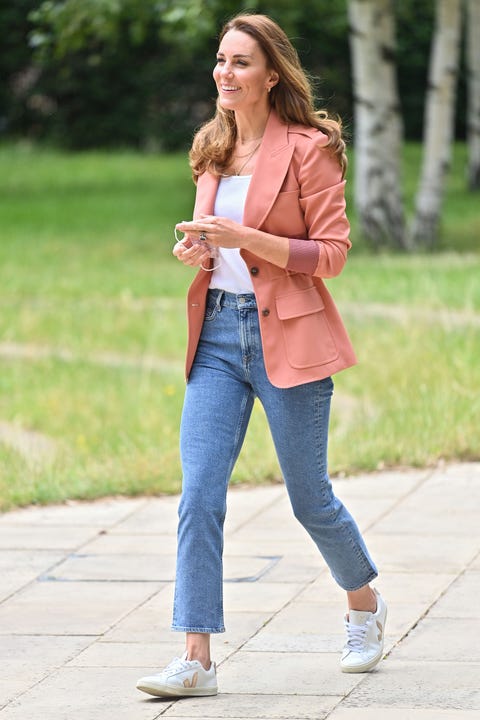 the duchess of cambridge visits the natural history museum