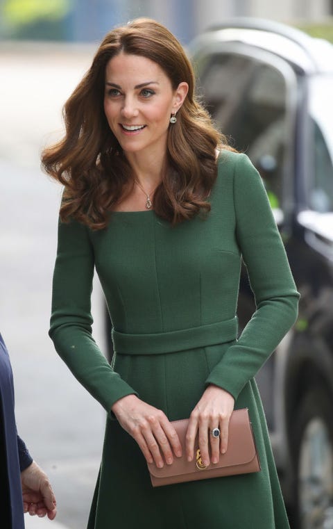 Kate Middleton Wears Green Dress to Solo Engagement as World Awaits ...