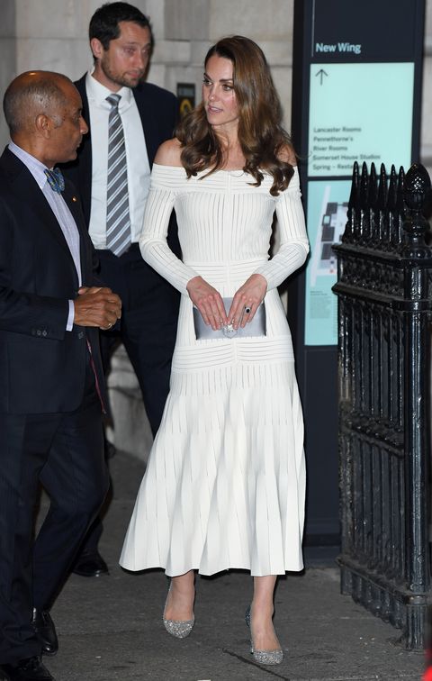 the duchess of cambridge attends addiction awareness week gala dinner