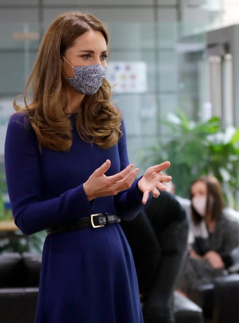 Kate Middleton Wears Fitted Blue Dress And Floral Mask For Tommy S Event