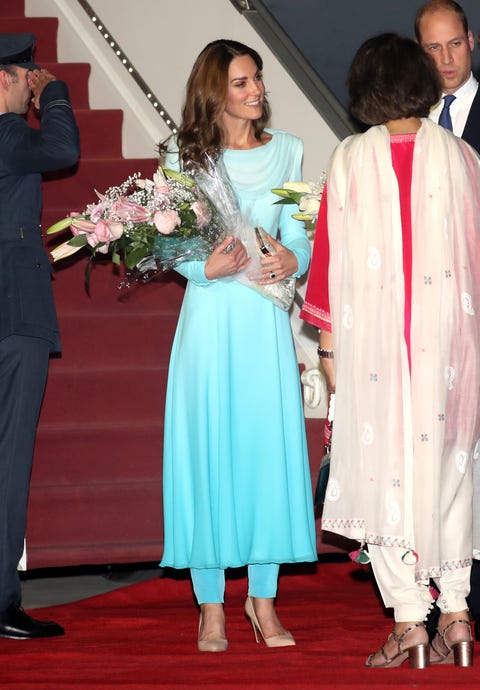 The Duchess of Cambridge channelled Princess Diana as she landed in ...