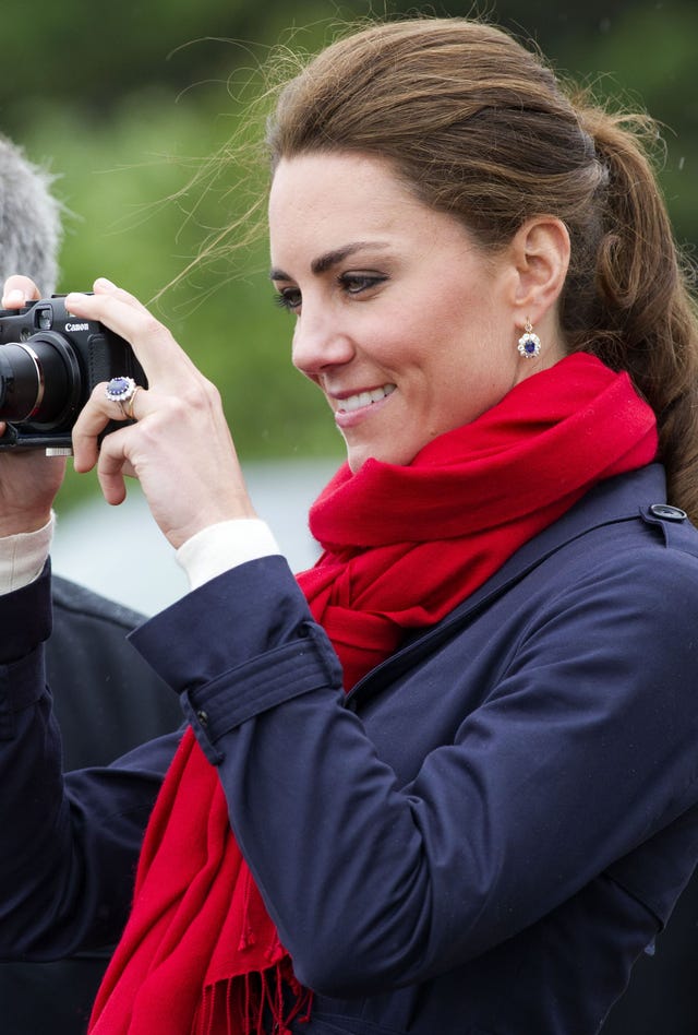 catherine-duchess-of-cambridge-takes-photographs-as-prince-news-photo-118185820-1556131649.jpg