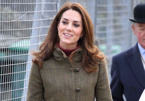 Kate Middleton Wears J.Crew Winter Sweater While Visiting King Henry's ...