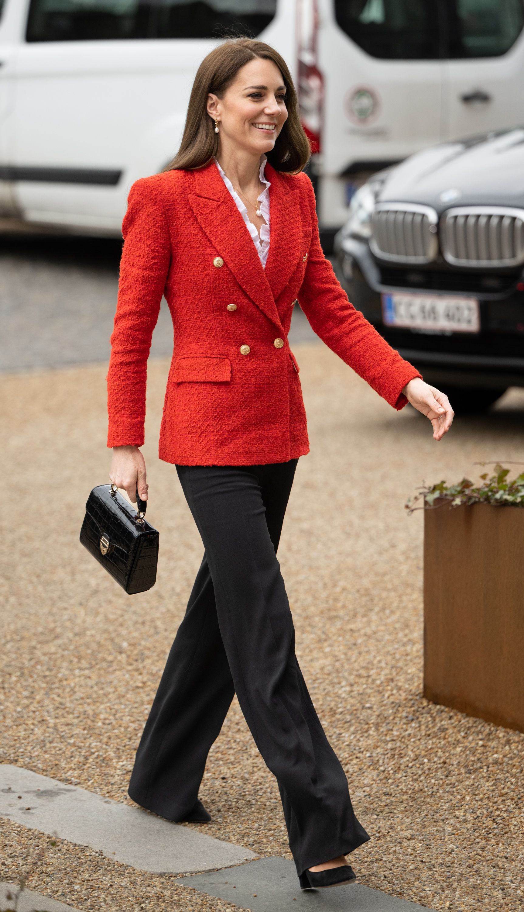 Junior in plaats daarvan Bourgondië Kate Middleton draagt een rode blazer van Zara in Kopenhagen