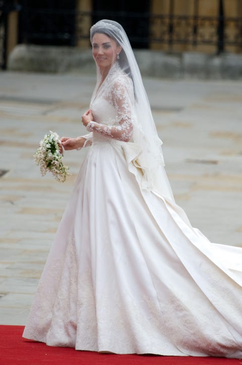 What will Princess Beatrice's wedding dress look like?