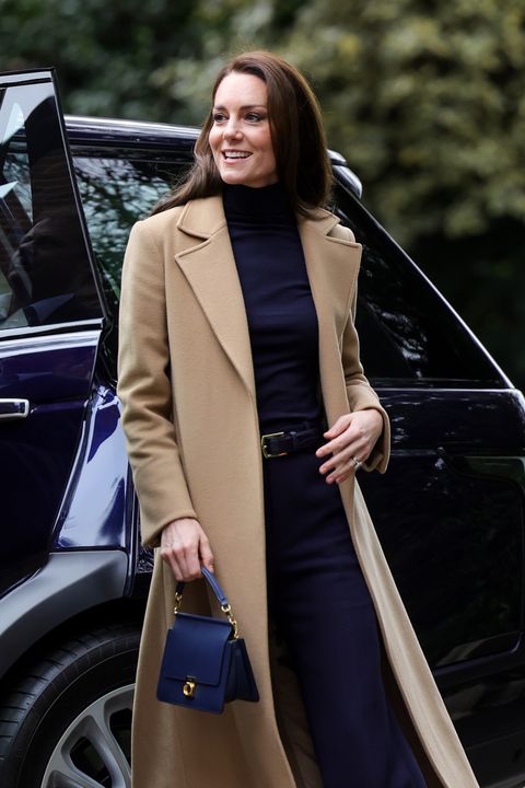 Kate Middleton is very elegant in a dirty dress