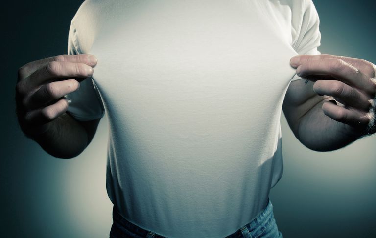 男性の乳首の痛み 7つの原因と対策