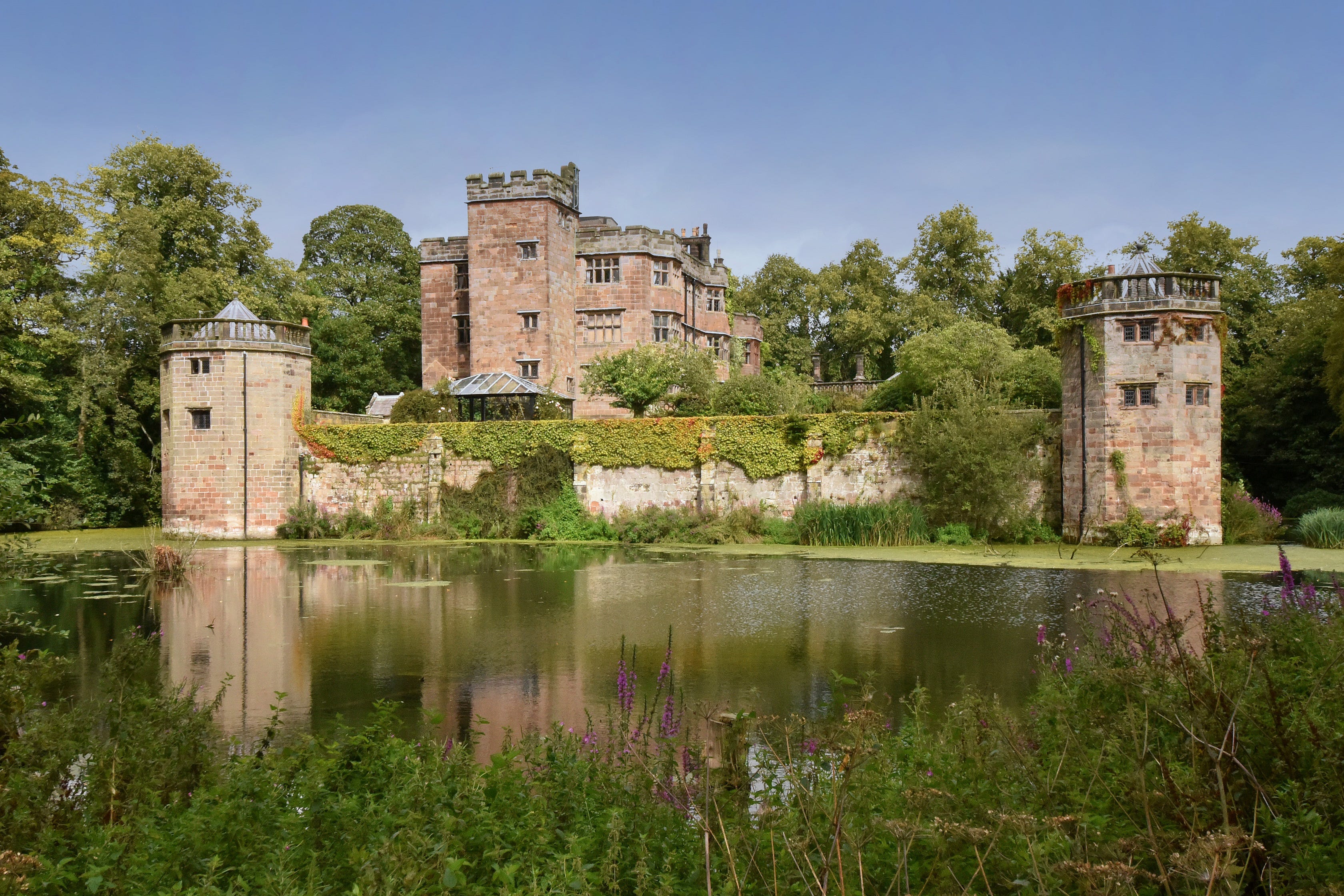 caverswall castle