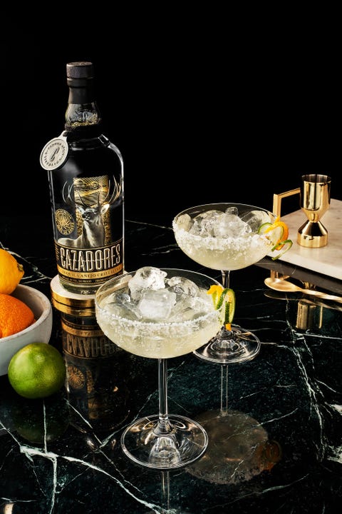 Drink, Classic cocktail, Alcoholic beverage, Liqueur, Distilled beverage, Still life photography, Still life, Gin and tonic, Cocktail, Daiquiri, drink, classic cocktail, alcoholic beverage, liqueur, distilled beverage, still life photography, still life, gin and tonic, cocktail, daiquiri,