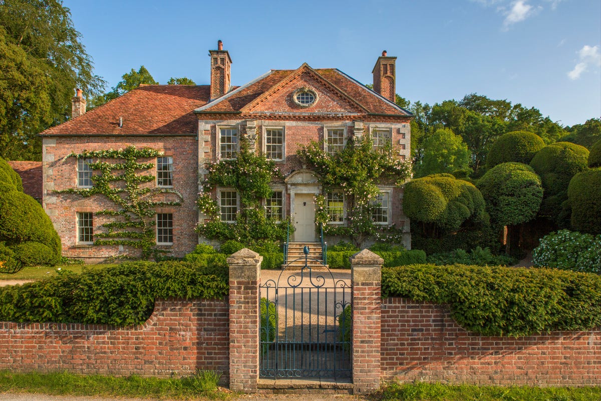 Cecil Beaton's Former Home, Reddish House, For Sale in Salisbury