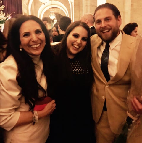 sharon feldstein with her kids jonah hill and beanie feldstein at a movie premiere