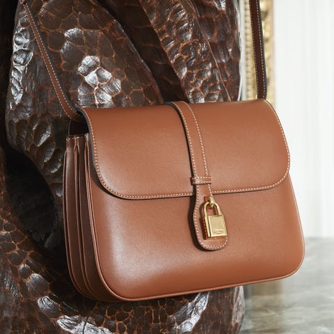 セリーヌ から新作バッグ タブゥ スポーティなカプセルコレクションが登場 ファッション Elle エル デジタル セリーヌ から新作バッグ タブゥ スポーティなカプセルコレクションが登場 ファッション Elle エル デジタル