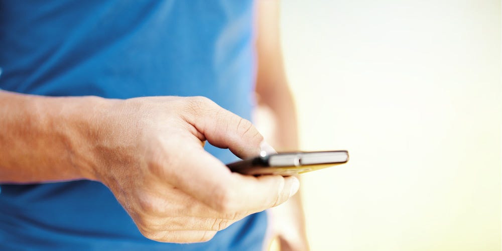 Why You Think You Hear Your Phone Vibrating When It's Not Doing
